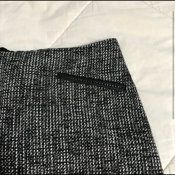 Banana Republic Skirt - Picture 2 of 3